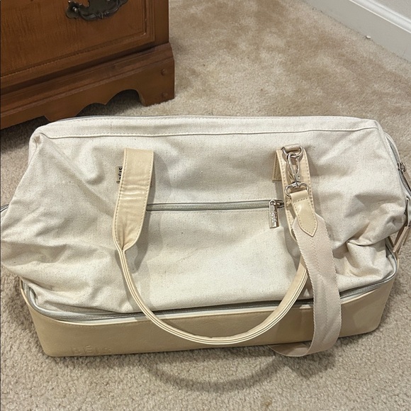 Beis Weekender - Picture 1 of 4